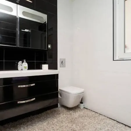 Teo Apartment *